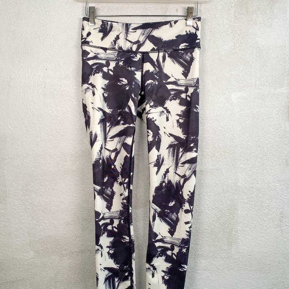 JoyLab Women's Legging, Black/White Abstract Brushed Print, Size XS